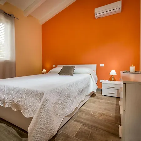 Mari E Monti By Interhome Castellammare del Golfo