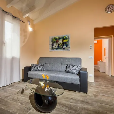 Mari E Monti By Interhome