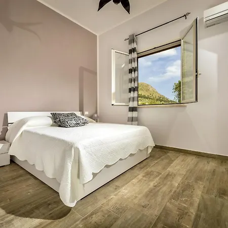 Mari E Monti By Interhome Castellammare del Golfo